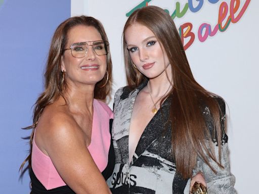 Brooke Shields formó un 'nuevo tipo de relación' con sus hijas una vez que crecieron