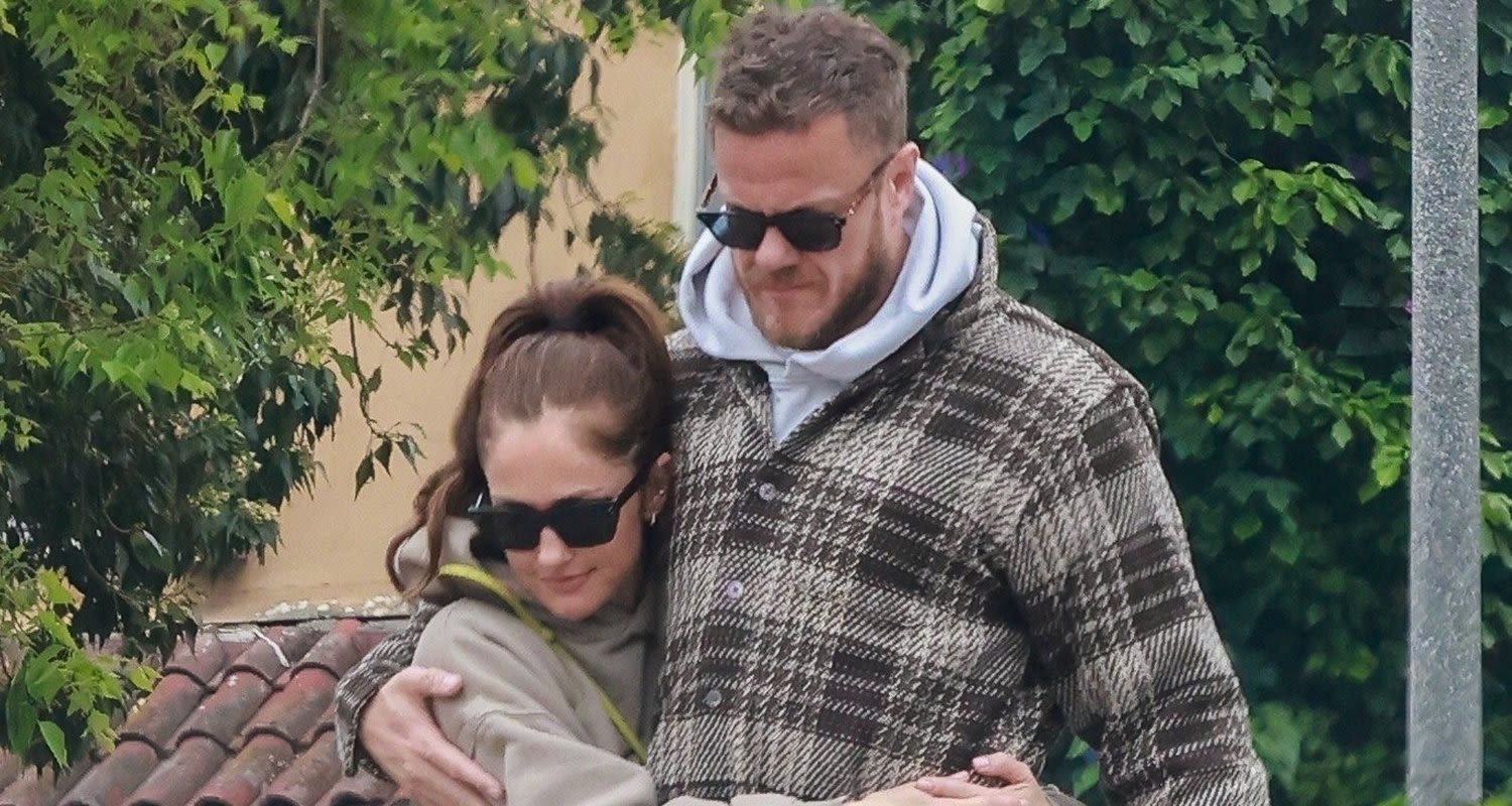 Minka Kelly & Boyfriend Dan Reynolds Show Off Cute PDA on Lunch Date in L.A.