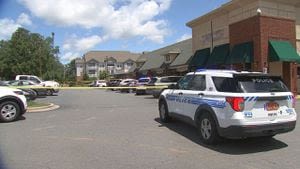 CMPD: Shooting into car leaves 1 hurt at west Charlotte shopping center