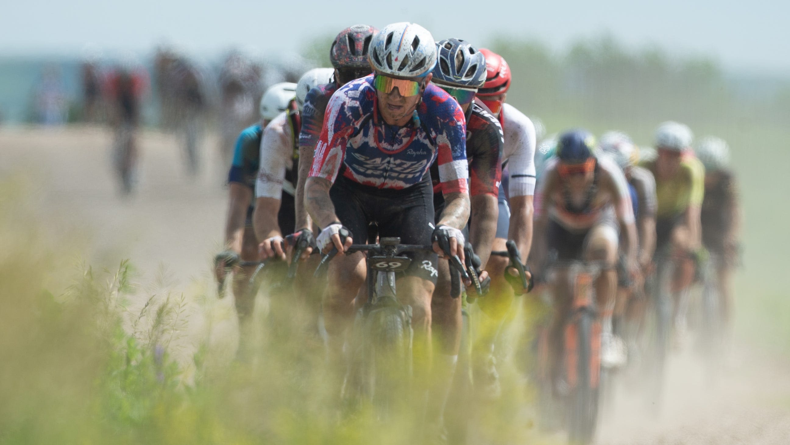 See the worlds best cyclists and local gravel grinders compete in Unbound Gravel 2024