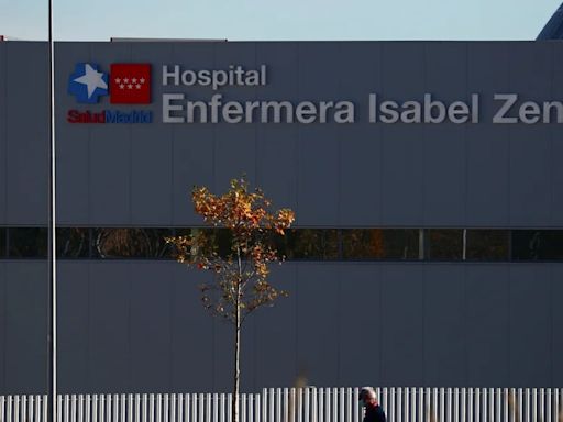 “El hospital Zendal es una vergüenza”: la familia de un paciente con trastorno neurológico pide un cambio de centro ante los escasos medios