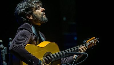 Daniel Casares y la Orquesta de Córdoba homenajean a Paco de Lucía en el Teatro Central de Sevilla