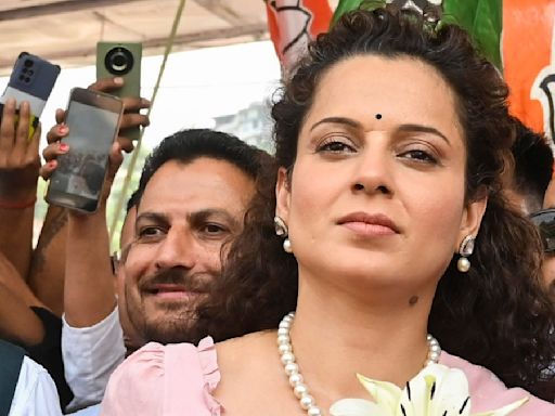 Controversial Kangana! BJP MP Kangana Ranaut Says Congress Governments Take Loan, Give It To Sonia Gandhi