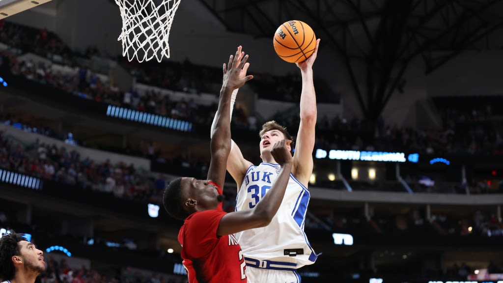 2024 NBA mock draft has Sixers selecting Duke big man Kyle Filipowski