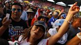 Puerto Rico vuelve a bailar salsa en su día nacional tras parón pandémico