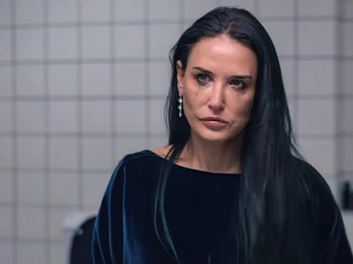 La nueva película de terror de Demi Moore es tan polémica que mucha gente abandona la sala: “Es demente”