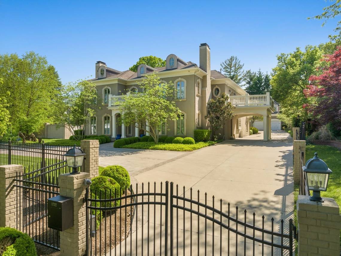 Ex-UK coach John Calipari’s house has sold. Who bought it and for how much?