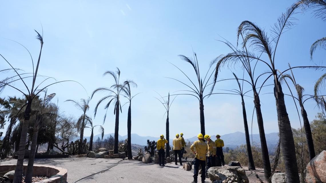 Airport Fire in Orange, Riverside counties: Maps & Updates