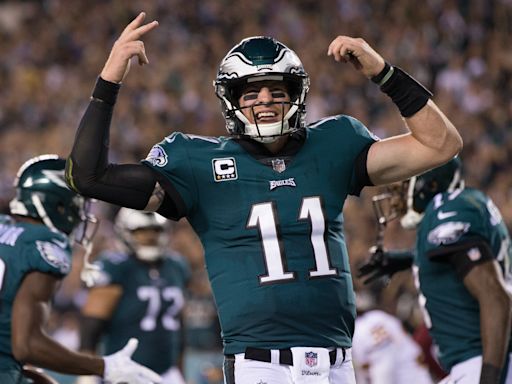 Wentz carves up Redskins as Eagles win fifth in row