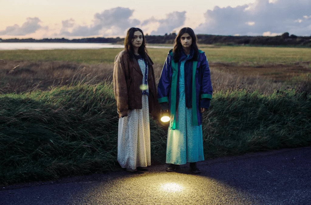 ‘September Says’ Review: Oddball Teenage Sisters Bonded By Bullying In Ariane Labed’s Directing Debut – Cannes Film Festival