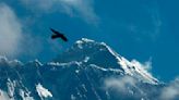 自己的便便自己清！尼泊爾地方政府祭新規 登山客必須把糞便帶下山
