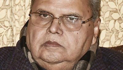 Satya Pal Malik meets Uddhav Thackeray, extends support to MVA for Assembly polls