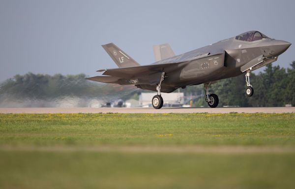 Madison's noisy F-35 fighter jets are conducting evening flight training Thursday and Friday