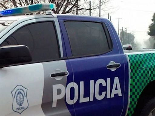 Un constructor fue acusado de secuestrar a un empleado y su esposa y está con prisión domiciliaria