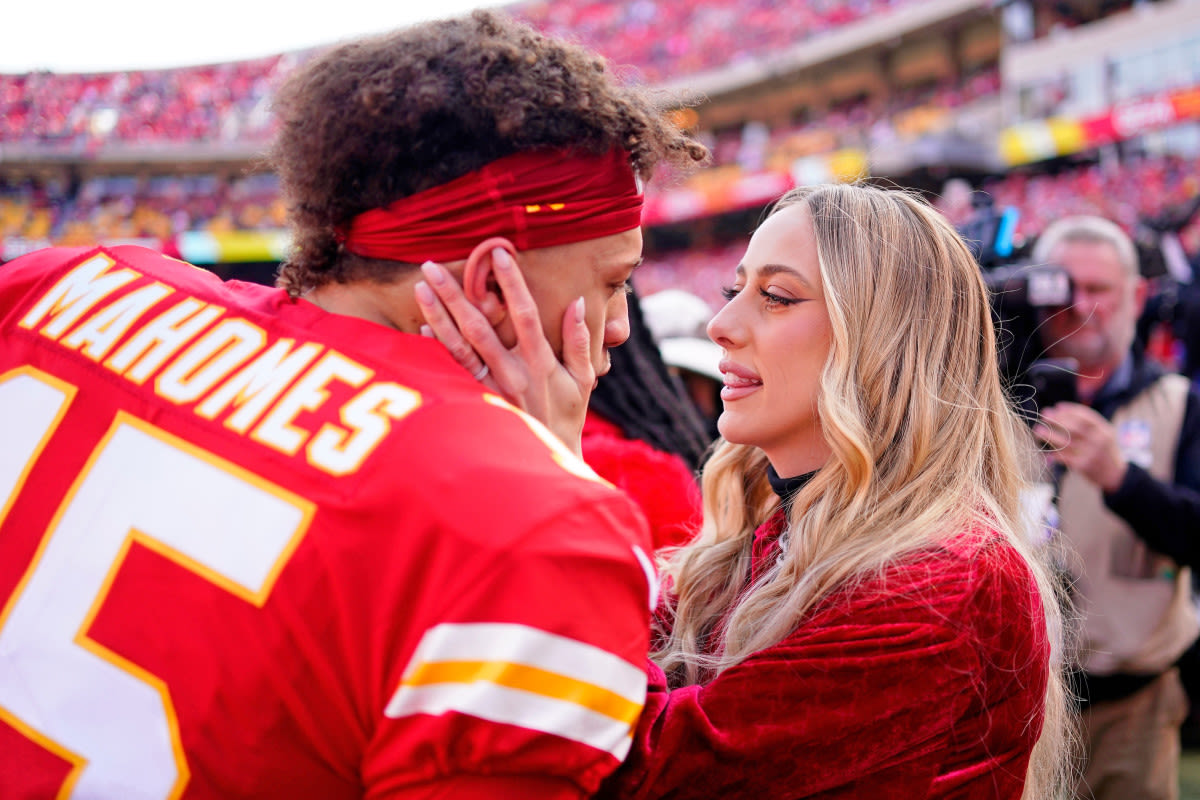 Patrick Mahomes' Reaction to Brittany Mahomes' Viral Swimsuit Photos Says It All