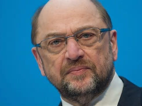 Ex-Kanzlerkandidat Martin Schulz wird in Groesbeek geehrt