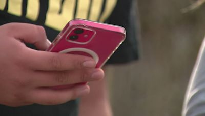 Arlington County parents want cellphones out of classrooms