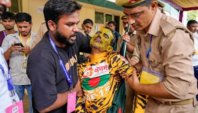 Bangladesh 'super fan' Tiger Roby beaten up during 2nd Test against India, rushed to hospital: Report