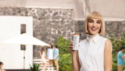 Keep It Tasty With SNL Star And Seltzer Sommelier Chloe Fineman X Nütrl