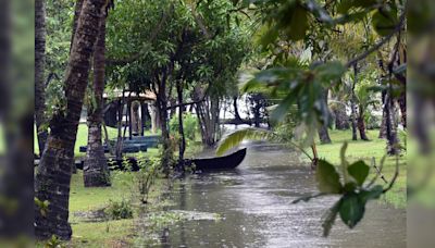 Kerala Schools Closed in Kozhikode, Kunnur and THESE Districts Due to Incessant Rain