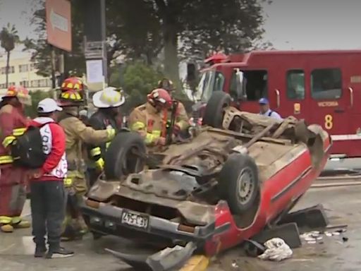 Cercado de Lima: dos ciudadanos resultaron heridos tras accidente vehicular