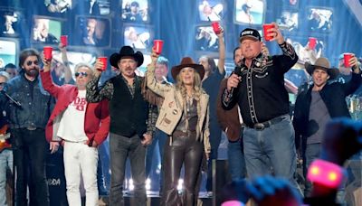 Toby Keith Refused To Sing ‘Eyes Of Texas’ After Making College Baseball Bet With Roger Clemens’ Sons