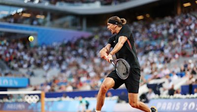 Alexander Zverev kicks off Olympic Games title defense in style