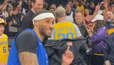 Gary Payton II gives Will Ferrell signed jersey after Warriors win in Los Angeles