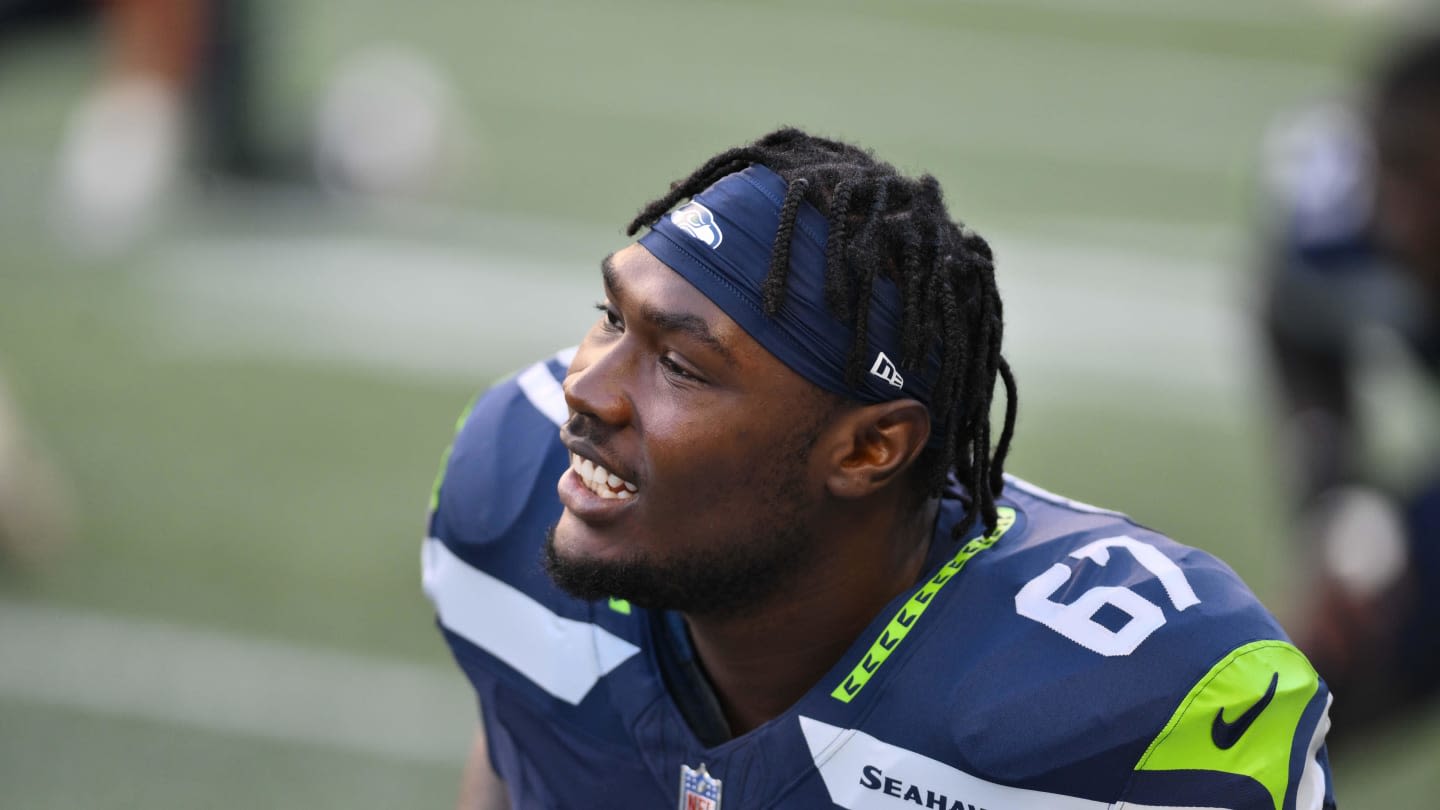 Seattle Seahawks QB Geno Smith Praises Offensive Line