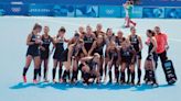 Luciana Aymar y Delfina Merino acompañaron el triunfo de Las Leonas ante España de la mano de Corona Cero