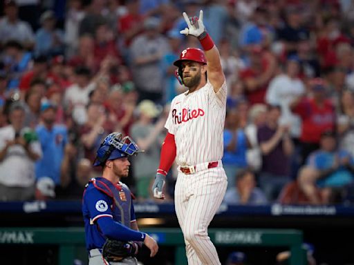 Ranger Suárez improves to 9-0, Harper homers in Phillies' 5-2 win over Rangers