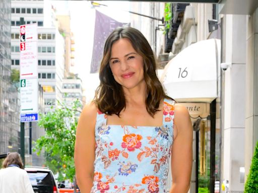 Jennifer Garner's Favorite Face Serum Is Over 50% Off For Prime Day