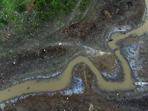 Nivel del río Amazonas, el más caudaloso, descendió y genera preocupación