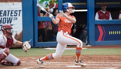 Florida softball vs Oklahoma live scores, updates, highlights from WCWS semifinal game