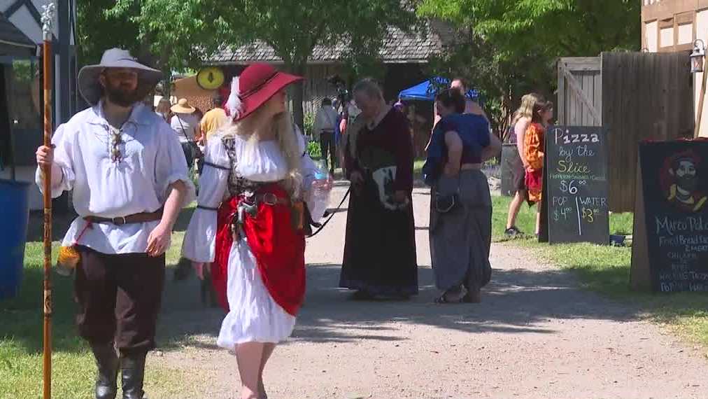 Des Moines Renaissance fair food, fun and learning draws thousands