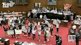 睽違35年「舉手表決」！ 綠批：韓國瑜黑箱作票