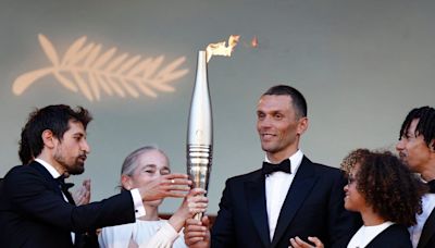 La Nación / Cannes recibió la llama olímpica