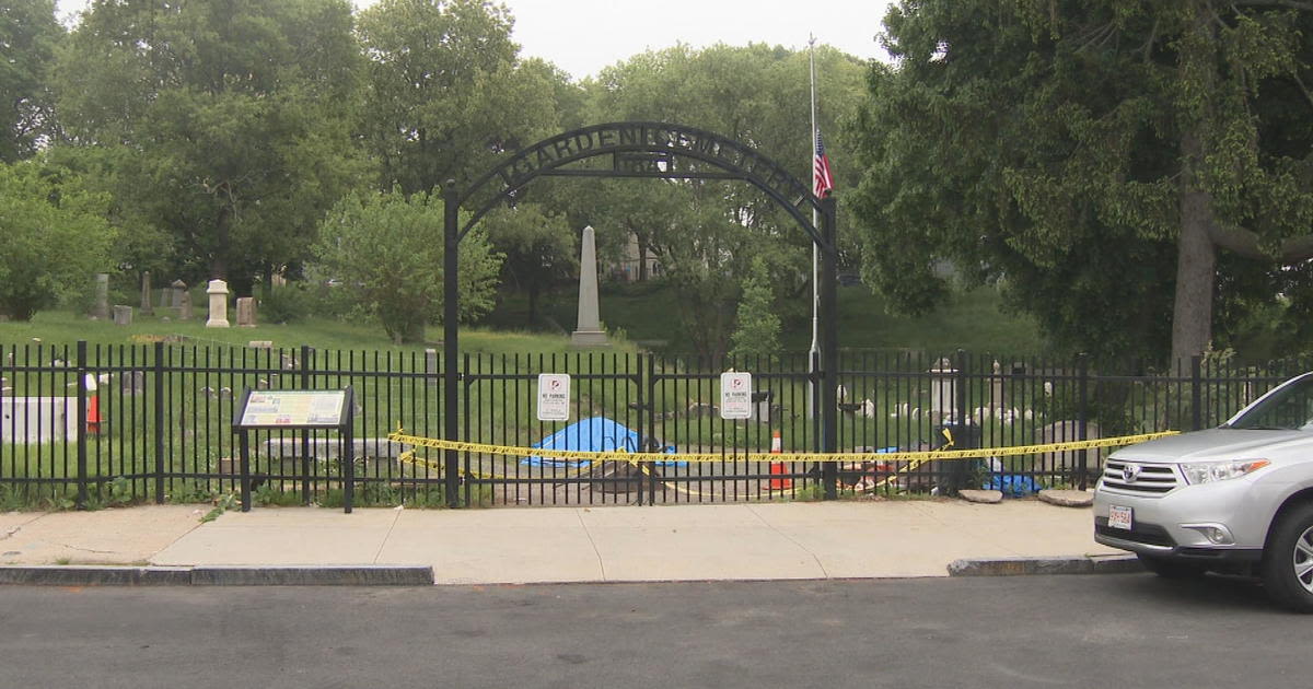 Family disappointed after Chelsea cemetery is left locked and a "wreck" for Memorial Day
