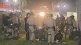 Desalojo policial en campamento pro-palestino de UCLA y varios estudiantes detenidos