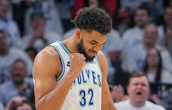 Karl-Anthony Towns' No-Look Pass Went Viral In Timberwolves-Nuggets Game