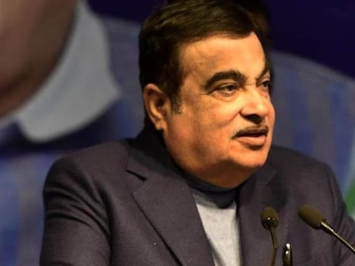 Nitin Gadkari’s pilot project for Nagpur: ‘Air-plane like seating, bus hostess’