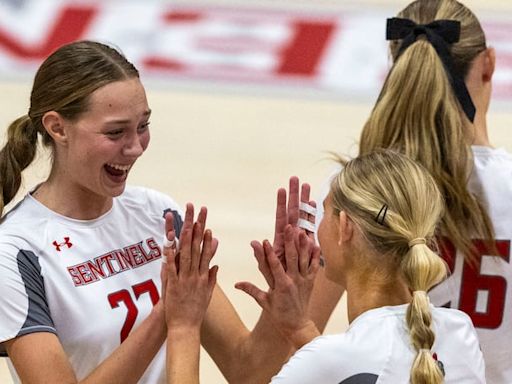 High school girls volleyball: Mountain Ridge comes from behind to defeat Corner Canyon