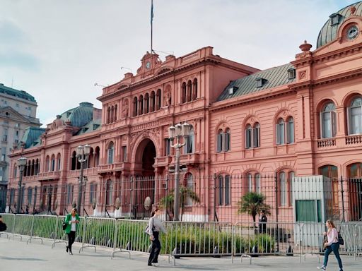 El ajuste del Estado: en seis meses, el Gobierno recortó más de 20.000 puestos de trabajo