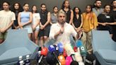 17 bailarines mexicanos del musical de Nacho Cano denuncian a la Policía por coacciones