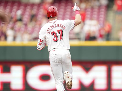 Will Benson's 3-run homer, 458-foot shot by rookie Rece Hinds lead Reds to 12-6 rout of Rockies