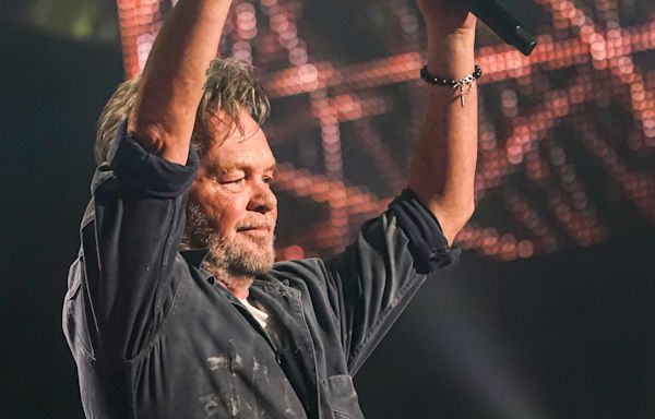 John Mellencamp reminds Savannah audiences why he is one of America's greatest songwriters