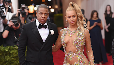 PHOTOS: Beyoncè Shares 'Intimate' Glimpse Into Island Getaway With Jay-Z | iHeart