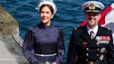 En barco: Federico y Mary de Dinamarca se mudaron al castillo de Fredensborg