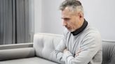 Los motivos detrás de la falta de energía de los hombres de 50 años en adelante y cuáles son los hábitos para contrarrestar el cansancio