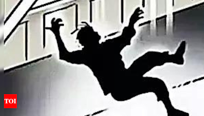 IIT-JEE aspirant dies by suicide after jumping from 8th floor of Lucknow high-rise | Lucknow News - Times of India